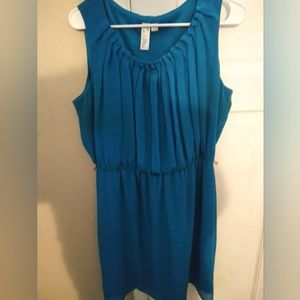 Woman's sleeveless dress